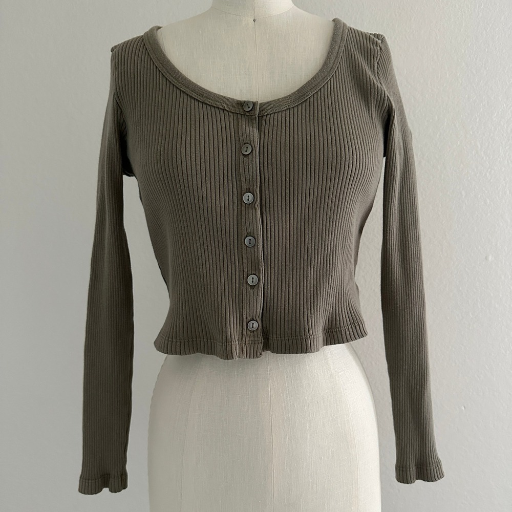 Uniqlo Cardigan Women M Taupe Brown Ribbed Button Front Long Sleeve Cropped Top